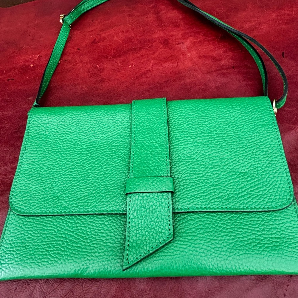 Green Leather Crossbody Bag - Elegant Everyday Style Italian made
